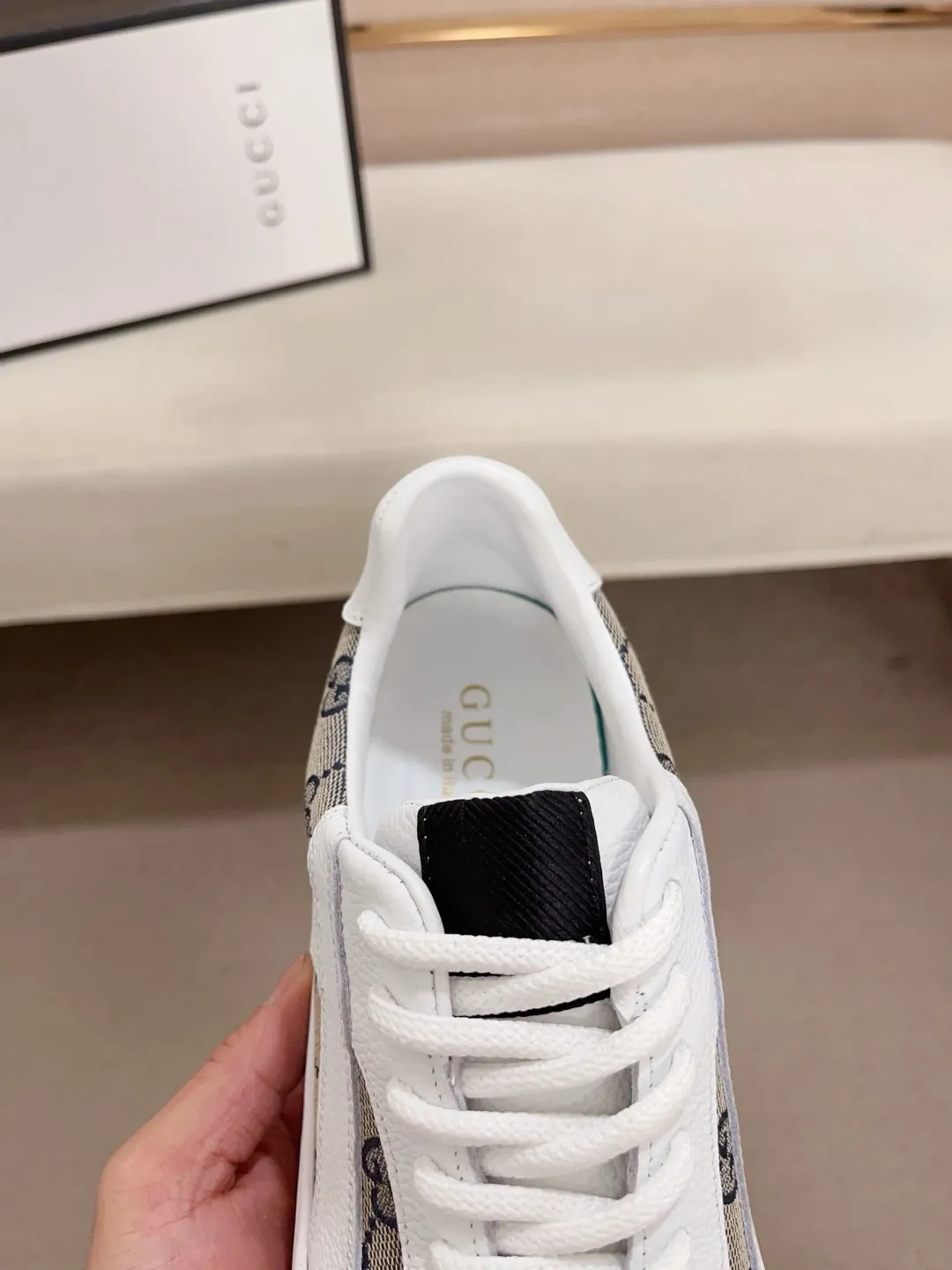 Men's shoes 💰: 420💰 [Gucci] Gucci's latest casual men's shoes, welcome to 1:1 comparison, a popular Hong Kong counter casual shoe, counter quality, support inspection, high-quality workmanship, uppers made of Italian imported calfskin, sheepskin lining insoles original fashion sports outsole, casual fashion, high-end quality, size: 38-44.